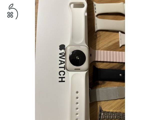 Apple Watch SE2 GPS 40mm Starlight Aluminium Case with Starlight Sport Band - Regular