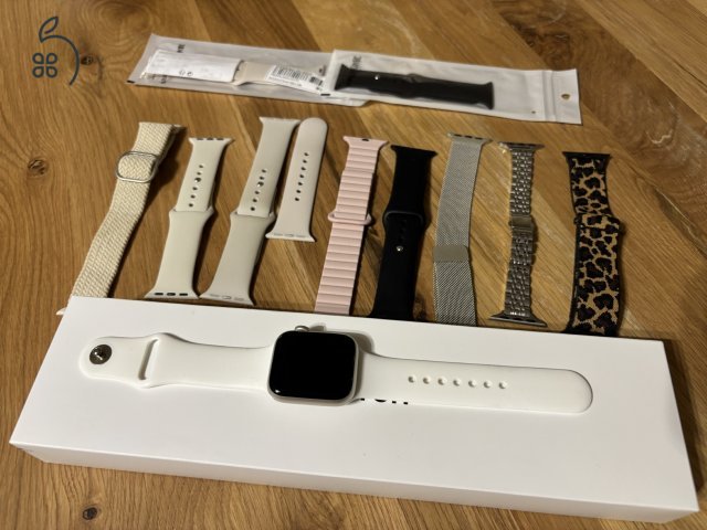 Apple Watch SE2 GPS 40mm Starlight Aluminium Case with Starlight Sport Band - Regular