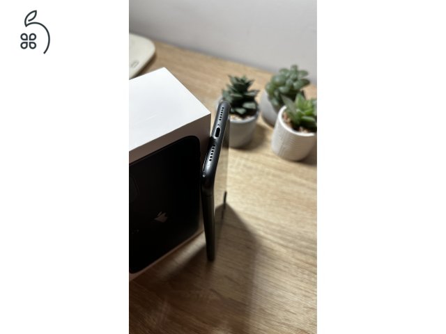 iPhone 11 Black 64GB
