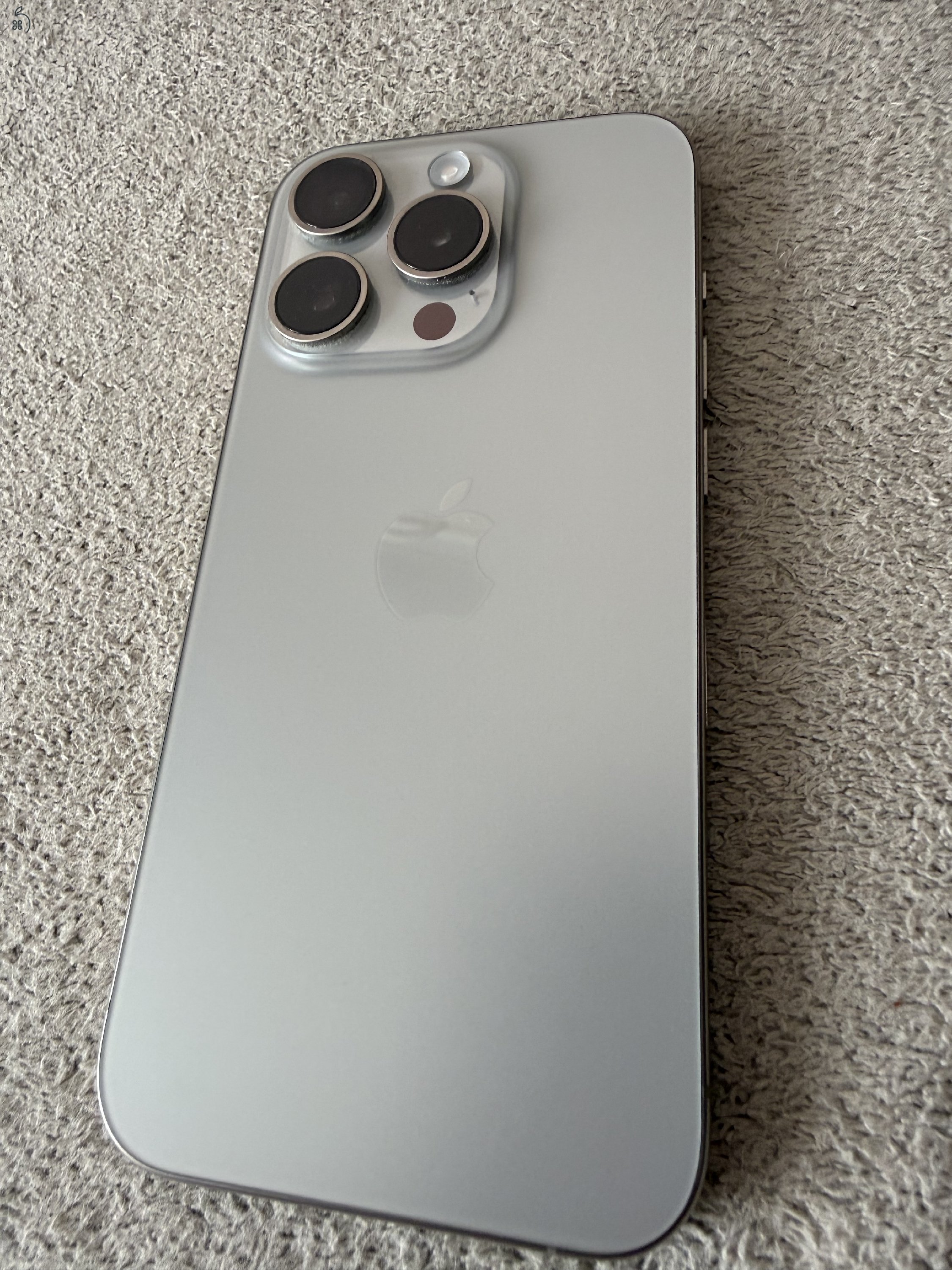 iPhone 15 Pro natúr titán 128GB 88% akkuval