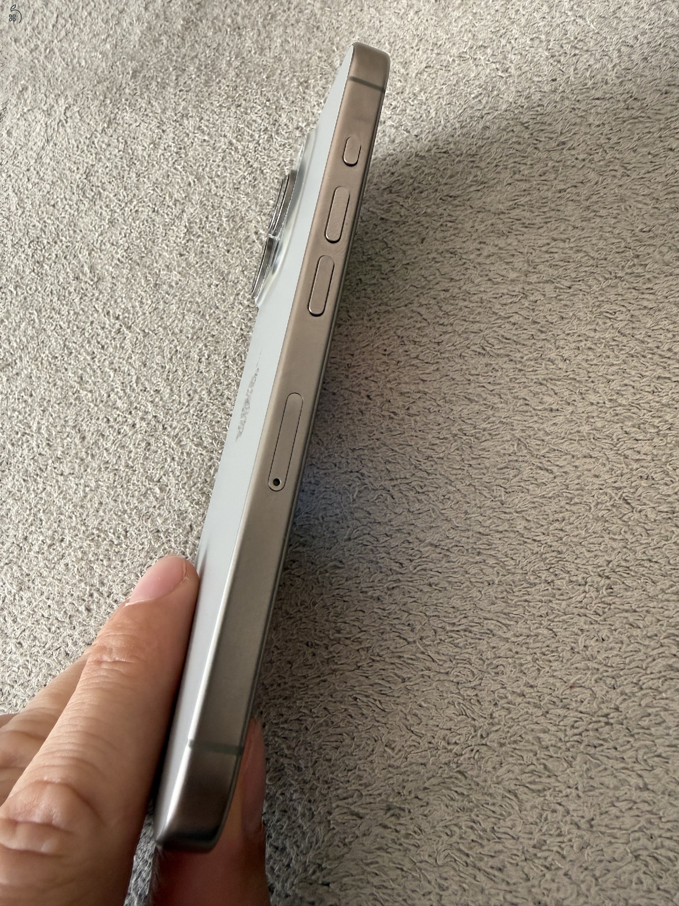 iPhone 15 Pro natúr titán 128GB 88% akkuval