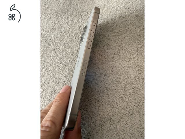 iPhone 15 Pro natúr titán 128GB 88% akkuval