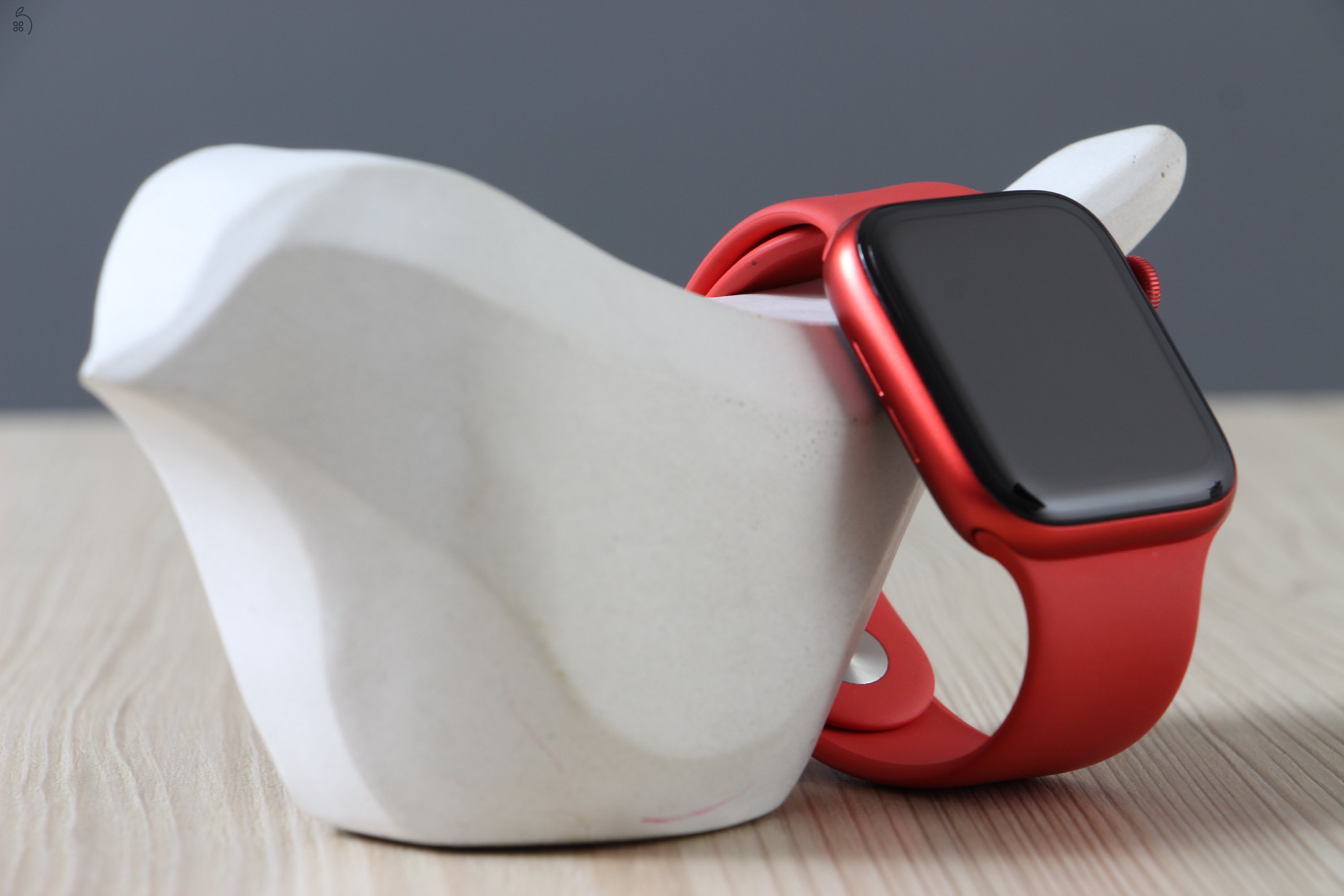 Apple Watch S6 44mm Product(RED) Cell. B US-7121