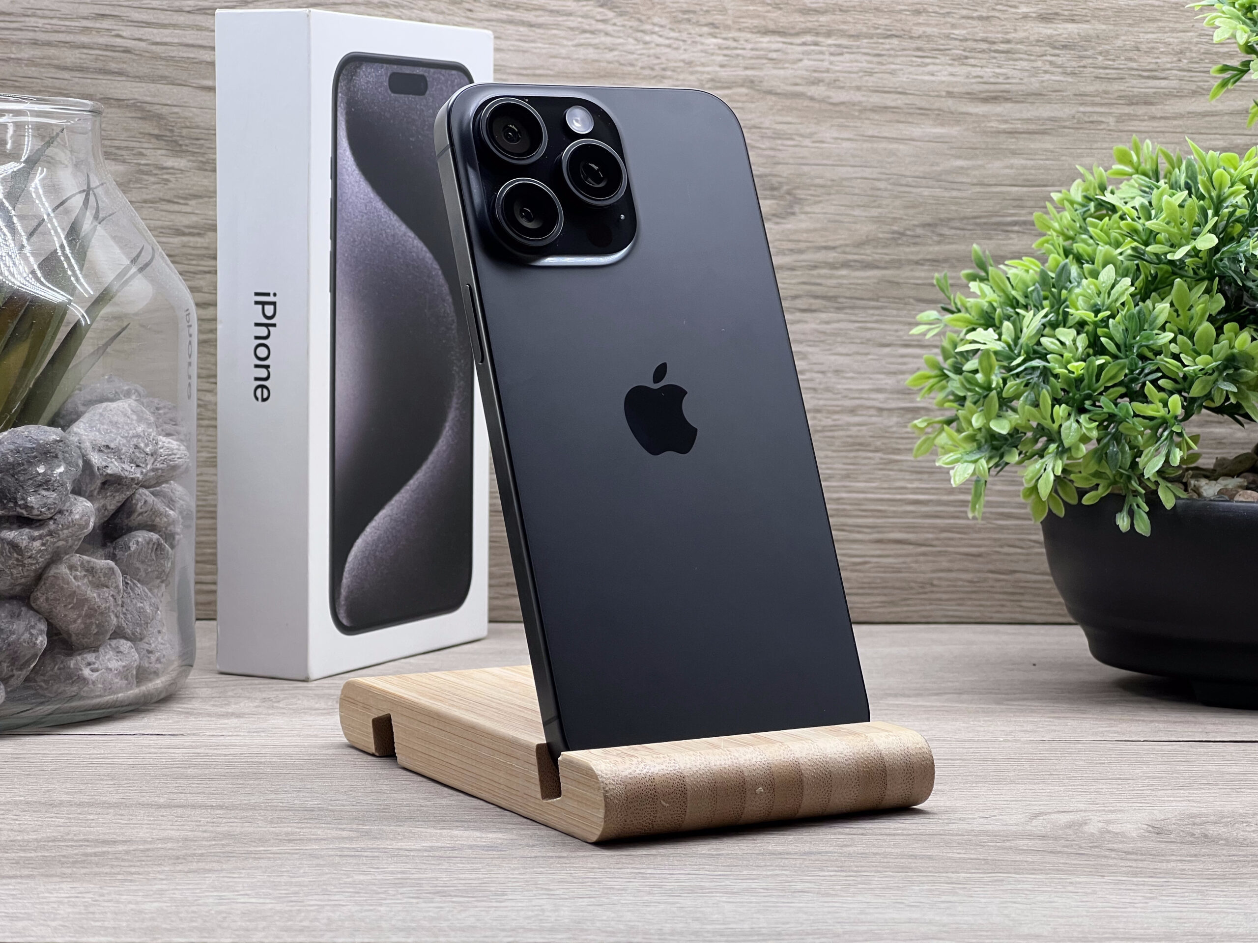 iPhone 15 Pro Max Black Titanium 512GB 2 ÉV Garanciával Számlával 92% Akksi