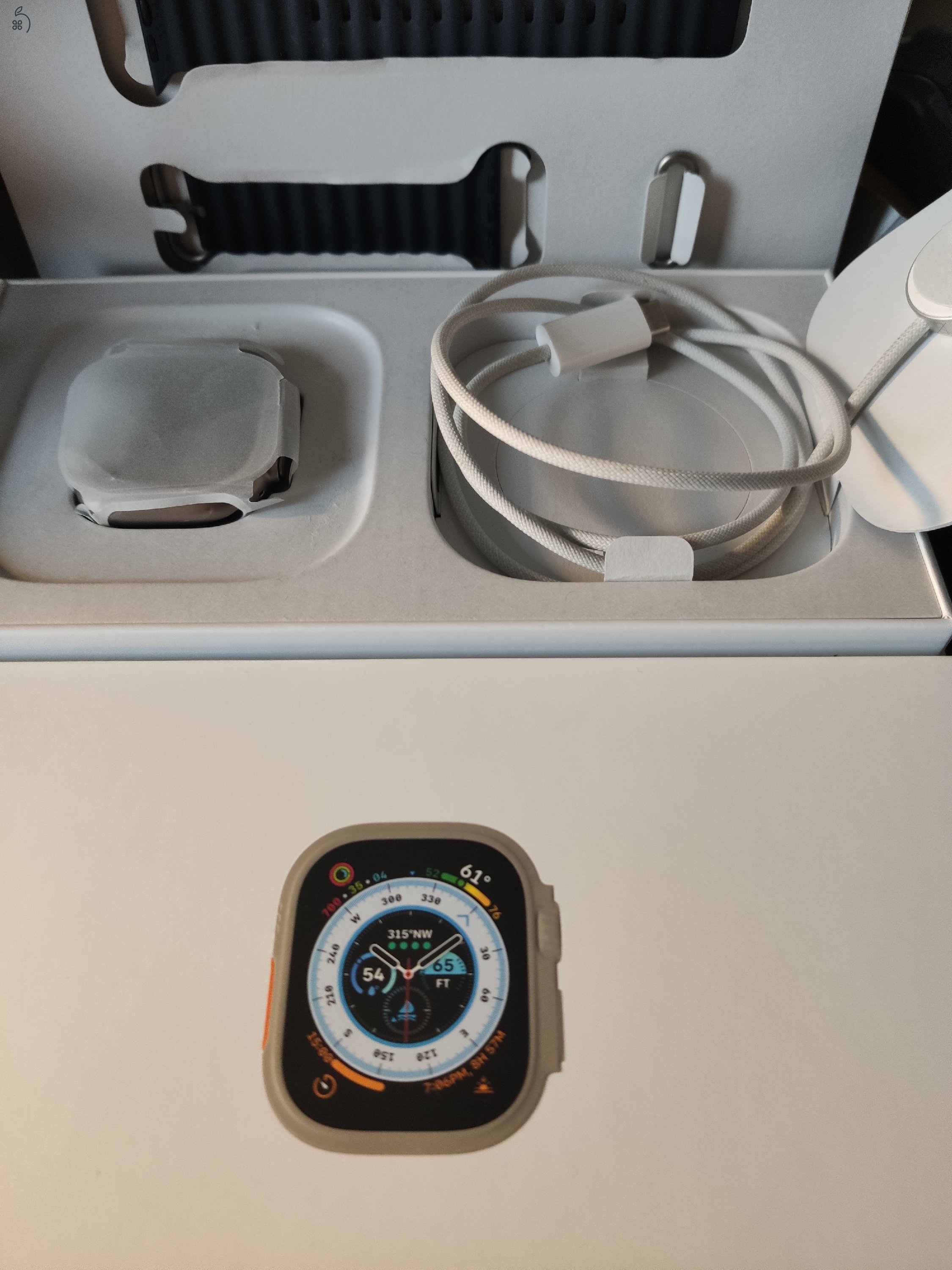 Apple Watch Ultra Natural Titanium, cellular 49 mm