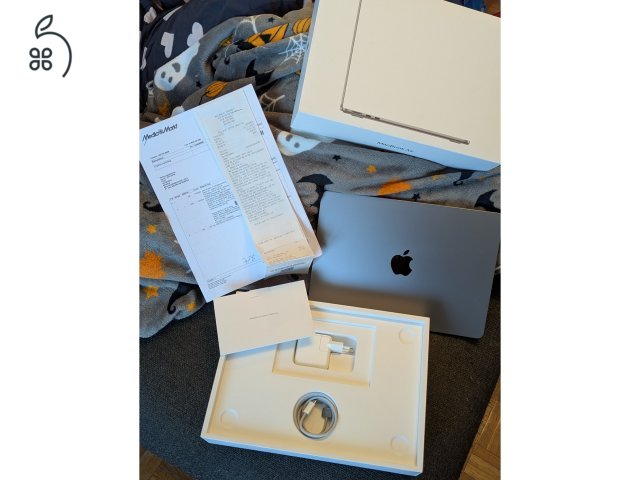MacBook Air M3 garancia, magyar, minden tartozék