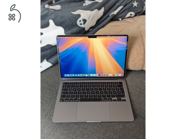 MacBook Air M3 garancia, magyar, minden tartozék