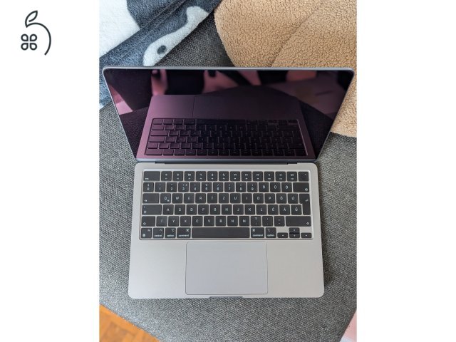 MacBook Air M3 garancia, magyar, minden tartozék