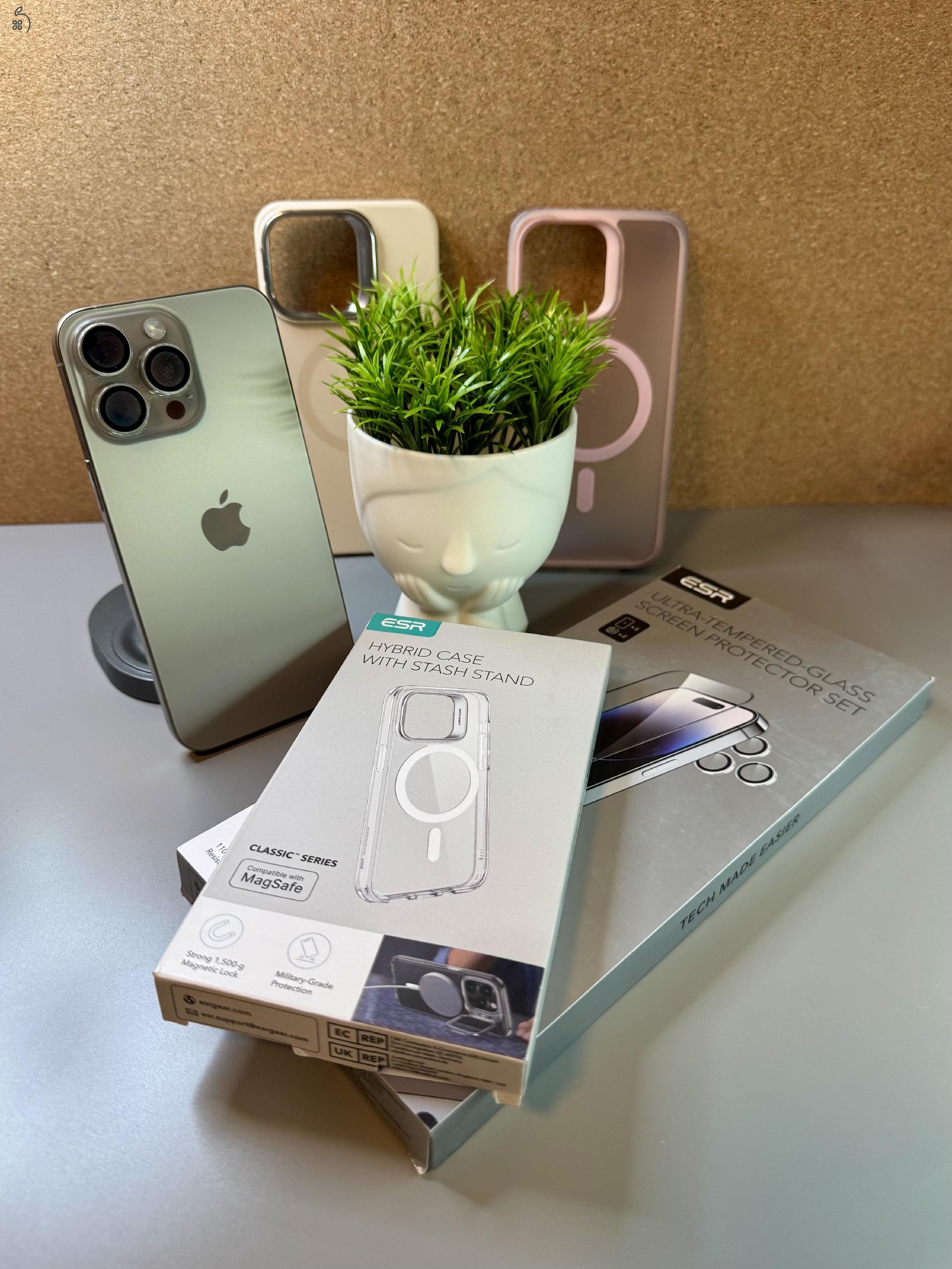 iPhone 15 Pro Max 256 GB – Natúr Titán – karcmentes + AppleCare+ 2025.10.31-ig + sok extra