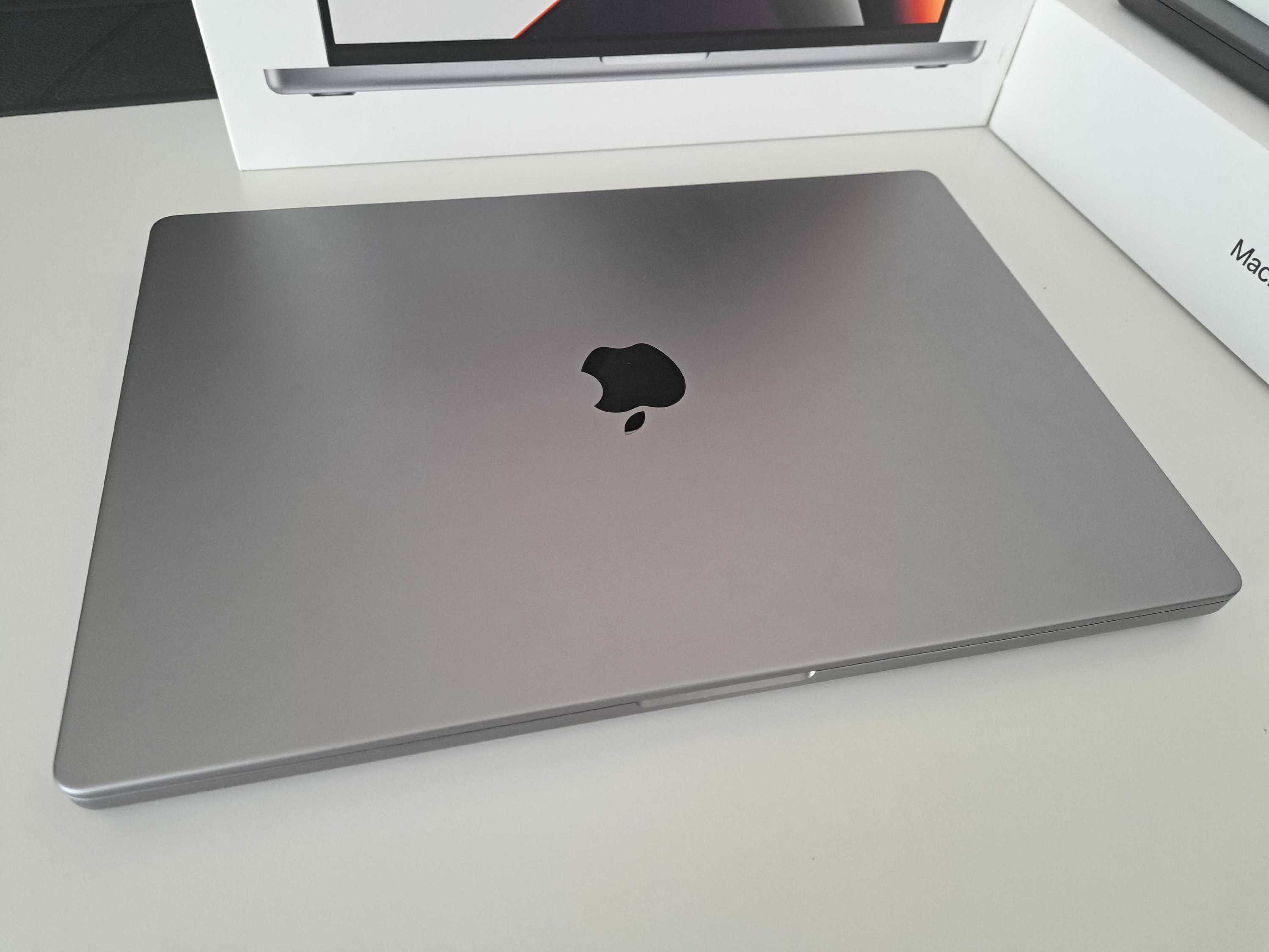 MacBook Pro 16