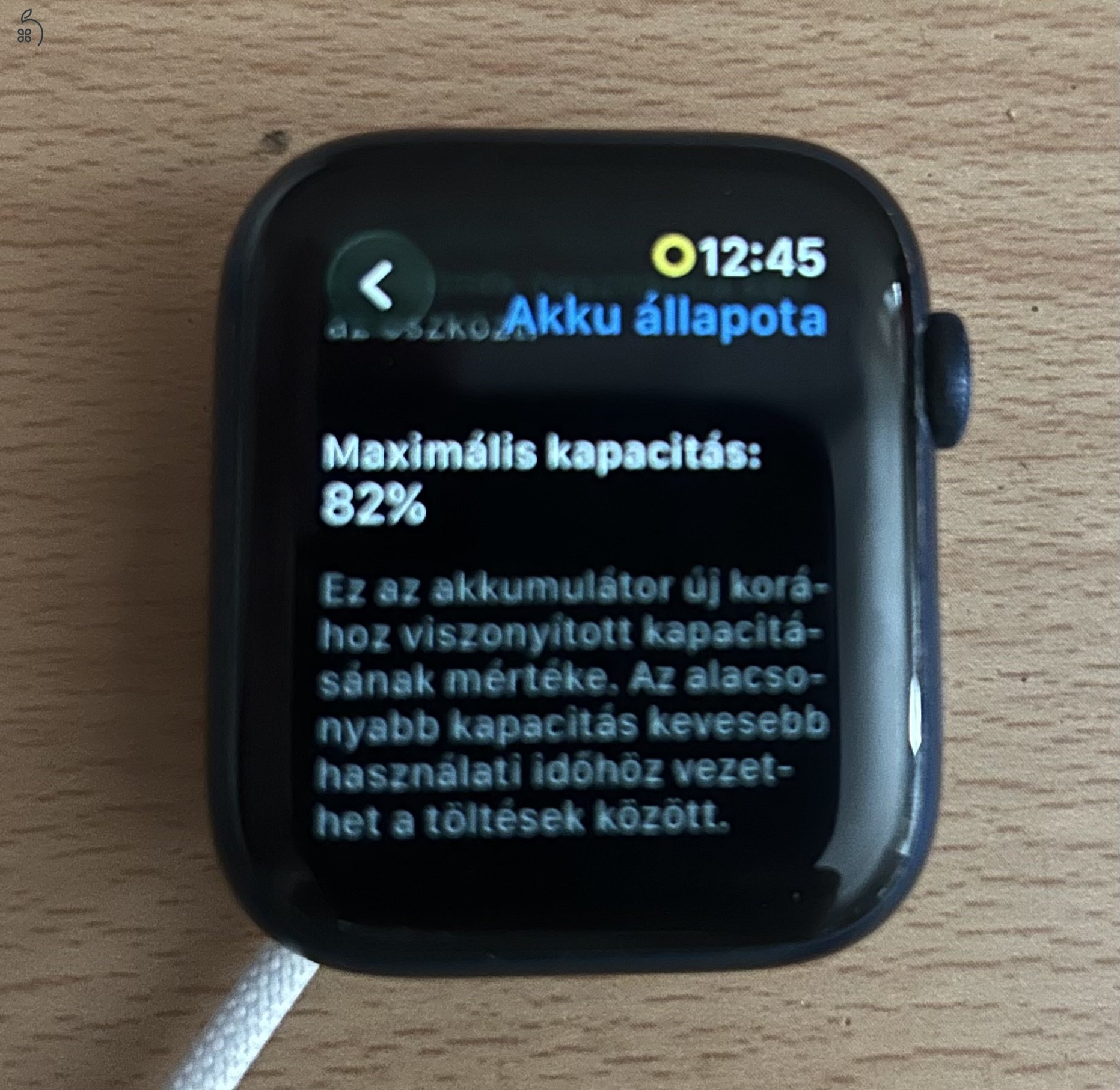 Szép állapotú Watch6, sok kiegészítővel