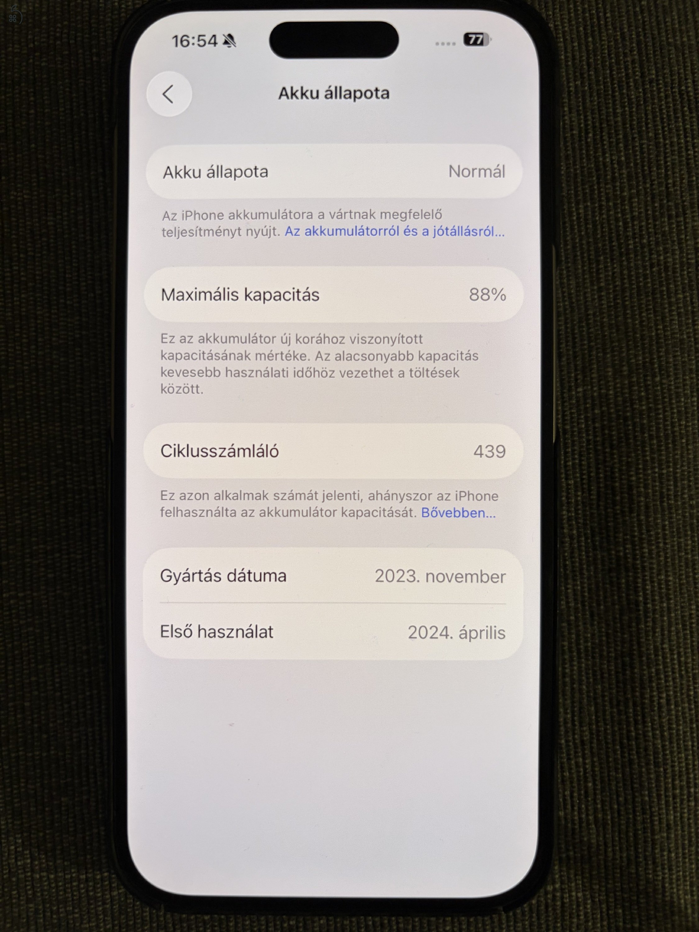 Újszerű iPhone 15PRO 256, 88%akku - Tactical tokkal