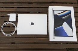 Ezüst Macbook pro M1 max 16”