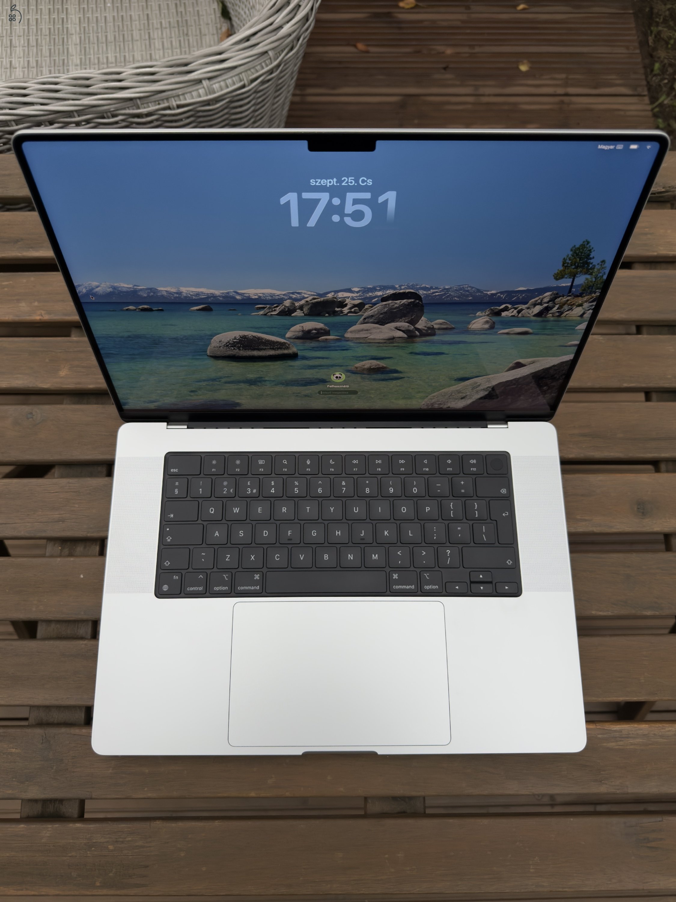 Ezüst Macbook pro M1 max 16”