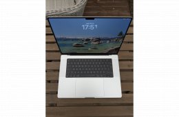 Ezüst Macbook pro M1 max 16”