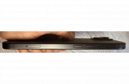 Kártyafüggetlen, hibátlan iPhone 15 128 GB.
