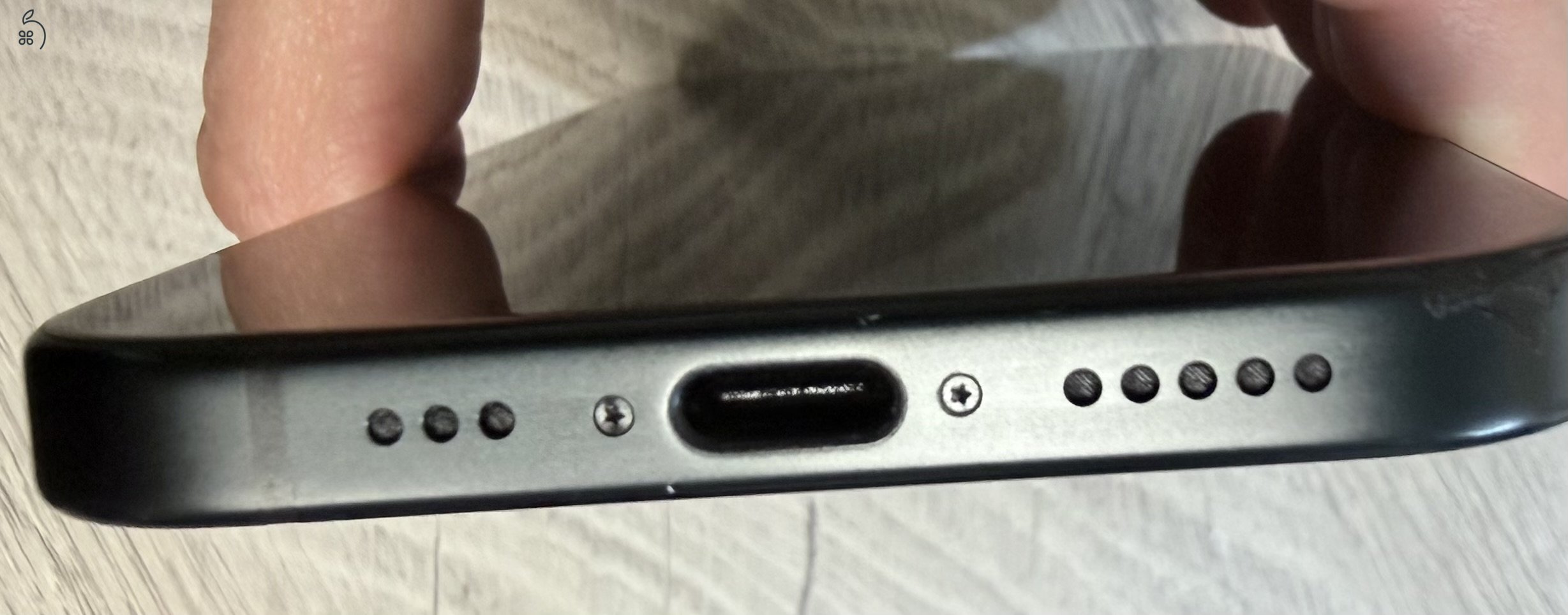 Kártyafüggetlen, hibátlan iPhone 15 128 GB.
