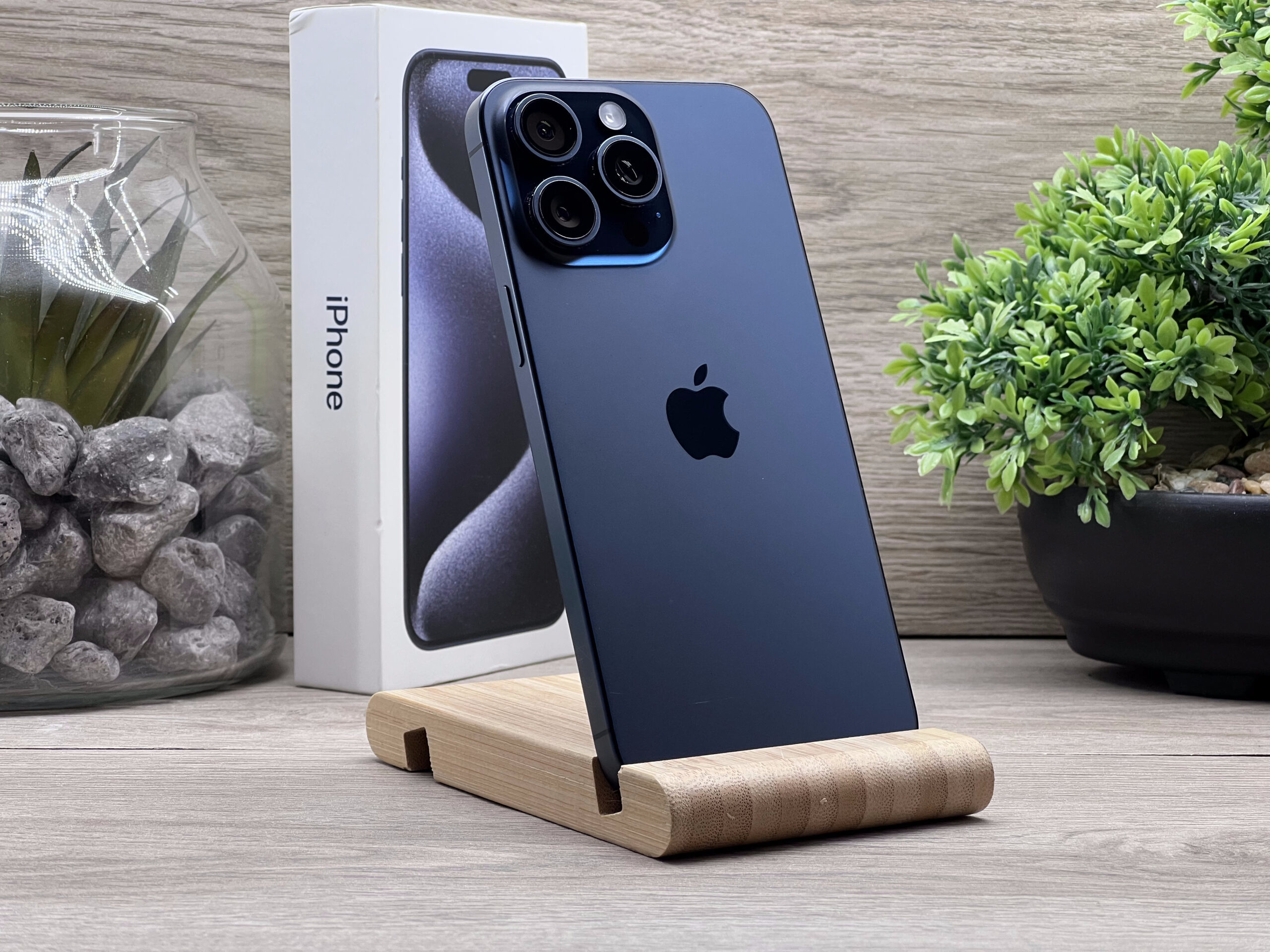 iPhone 15 Pro Max Blue Titanium 256GB 2 ÉV Garanciával Számlával 91% Akksi
