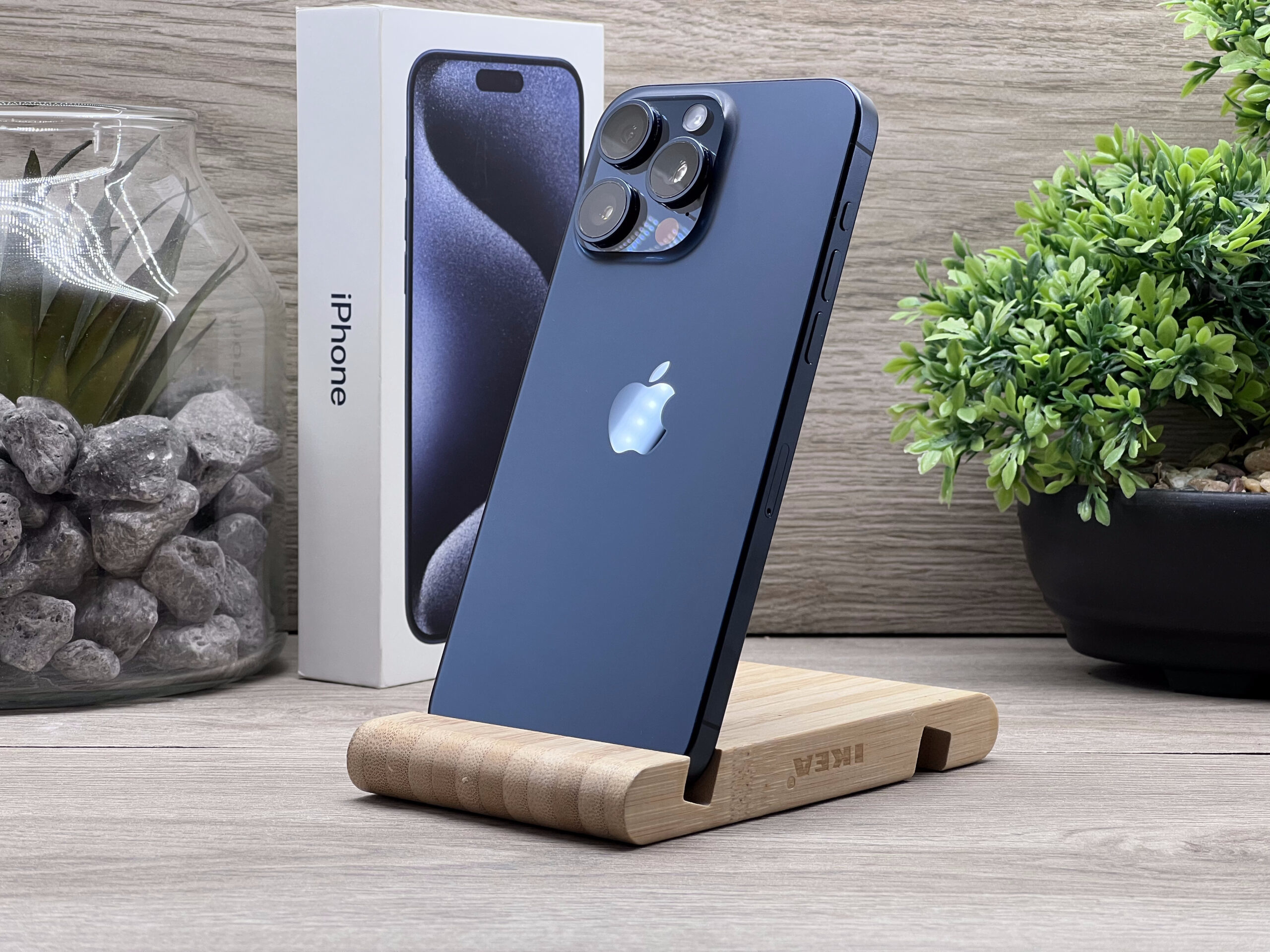 Hibátlan iPhone 15 Pro Max Blue Titanium 512GB 2 ÉV Garanciával Számlával 90 % Akksi