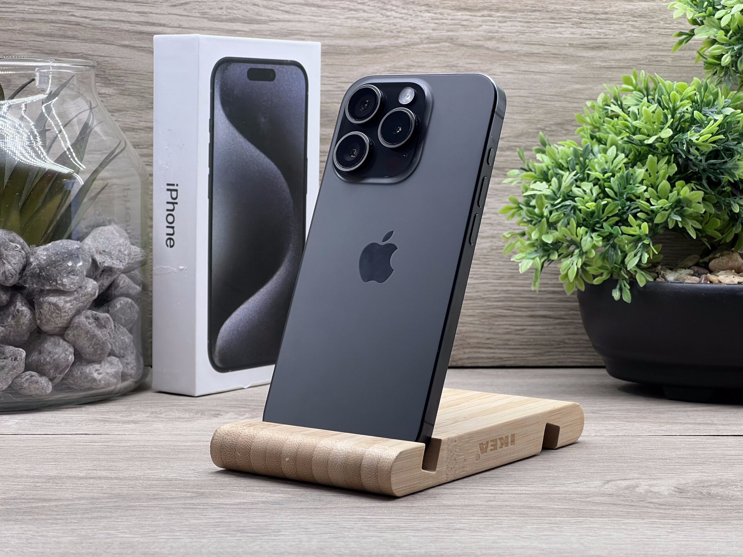 Hibátlan iPhone 15 Pro Black Titanium 128GB E-Sim 2 ÉV Garanciával Számlával 98% Akksi