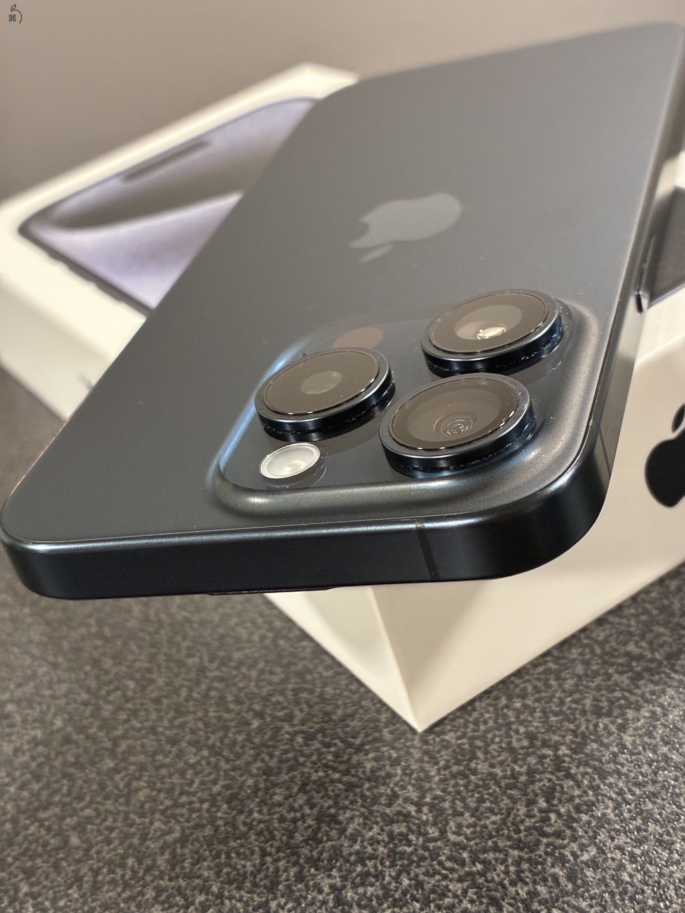 iPhone 15 Pro 128 GB Blue Titanium – Újszerű, hibátlan állapot!