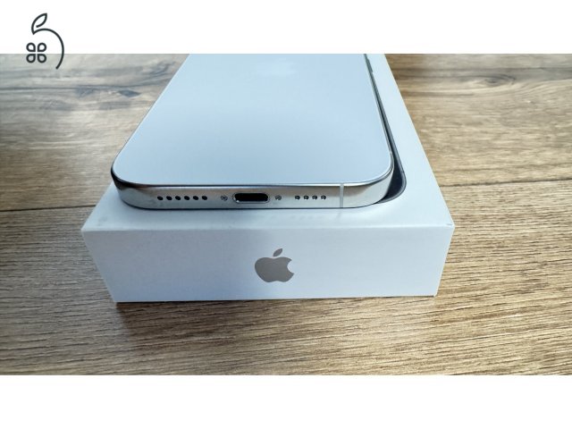 iPhone 16 Pro Max – 512 GB – White Titanium – 100% Akku – Kártyafüggetlen – Hibátlan + 3 MagSafe tok