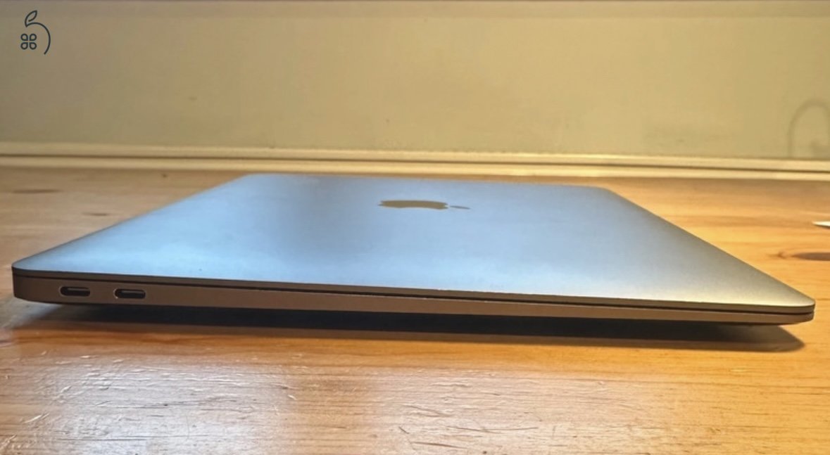 Apple MacBook Air M1 (2020)