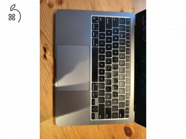 Apple MacBook Air M1 (2020)