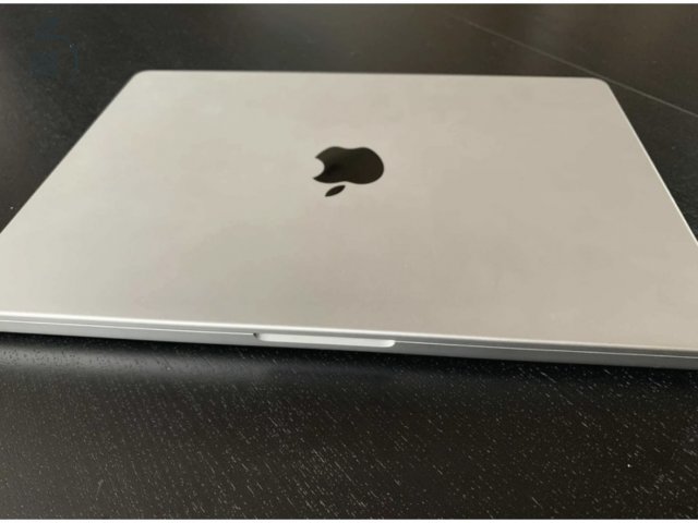 Apple MacBook Pro M1 (2021)