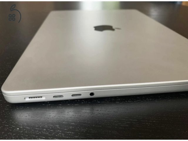 Apple MacBook Pro M1 (2021)
