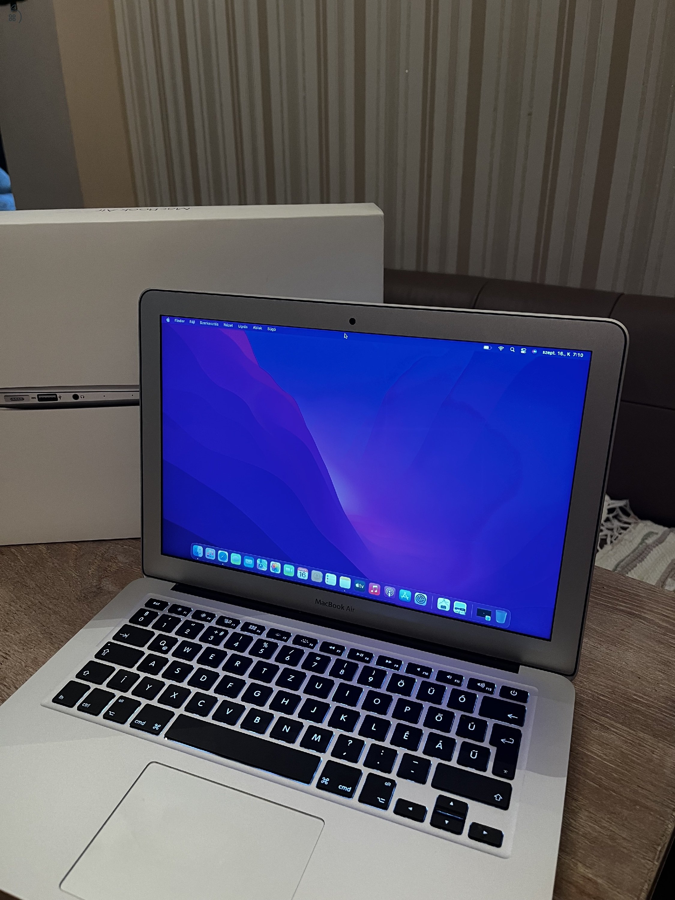 Apple MacBook  90 ciklussal