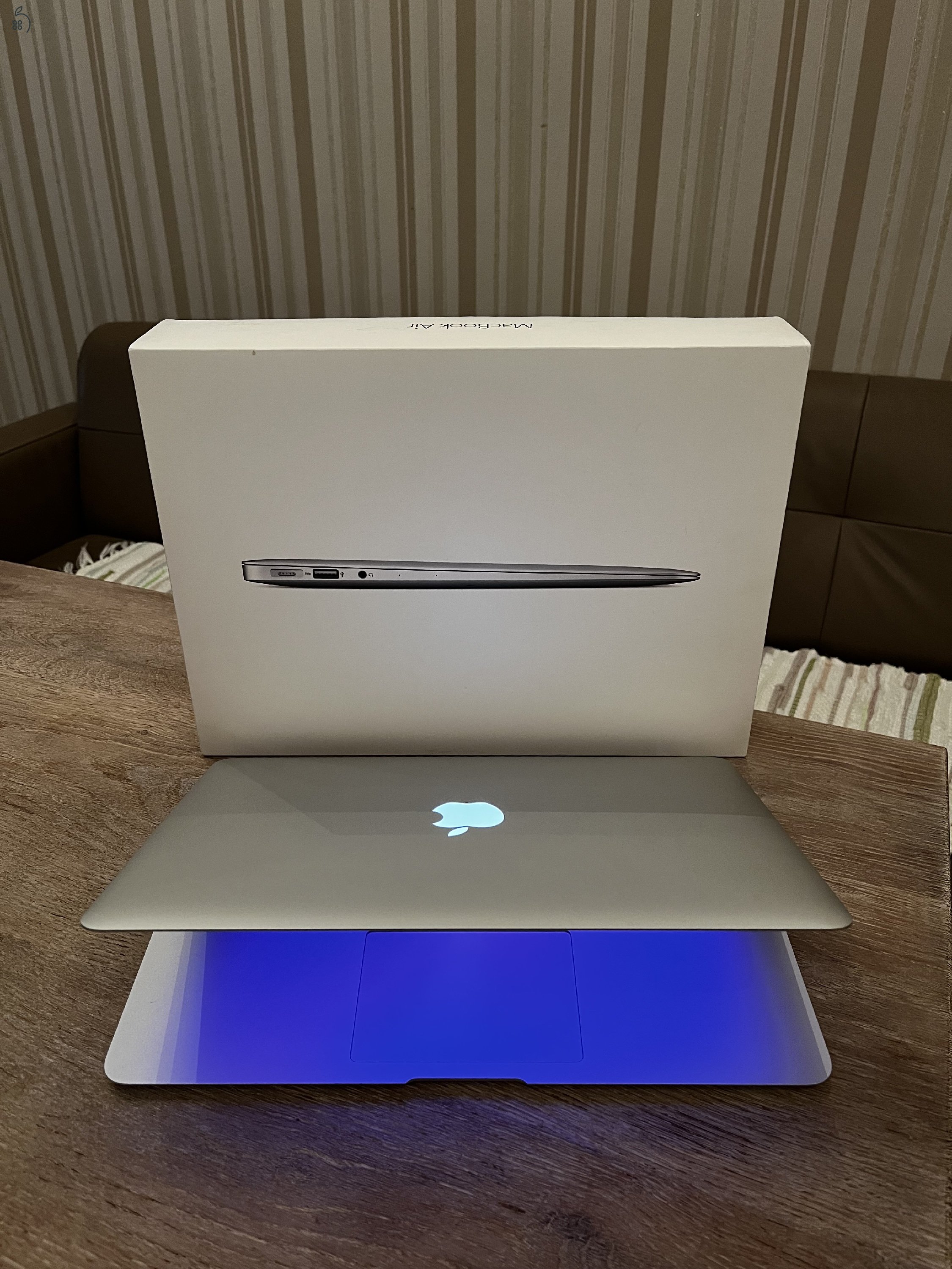 Apple MacBook  90 ciklussal