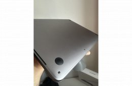 Retina MacBook Pro 13” – 2017, Touch Bar, 256GB SSD, Magyar