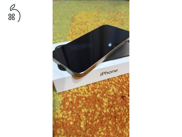 Újszerű gyönyörű Iphone 15pro