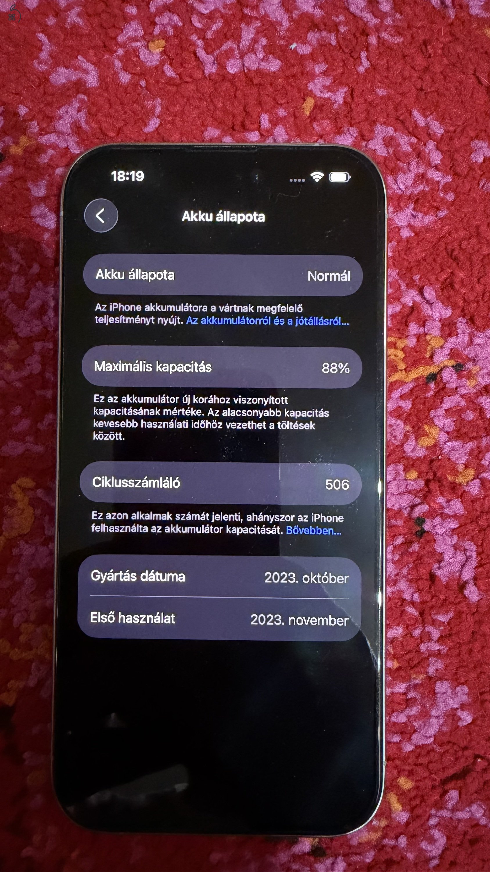 Újszerű gyönyörű Iphone 15pro