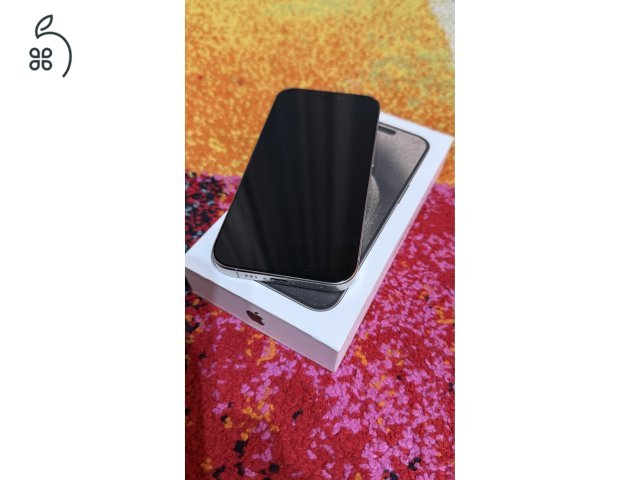 Újszerű gyönyörű Iphone 15pro