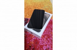 Újszerű gyönyörű Iphone 15pro