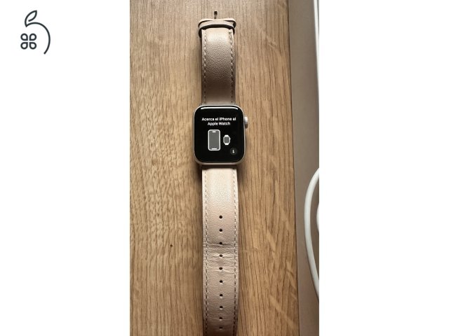 Apple Watch Series 5 (GPS) 40MM szép állapotban