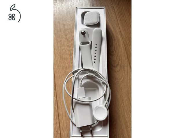 Apple Watch Series 5 (GPS) 40MM szép állapotban