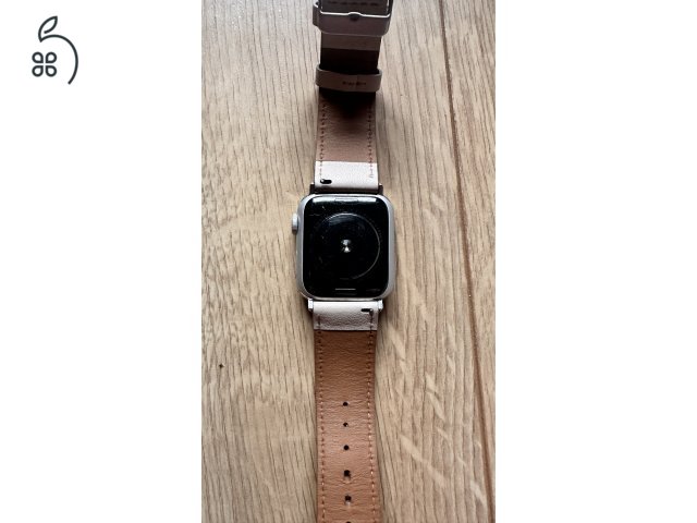 Apple Watch Series 5 (GPS) 40MM szép állapotban