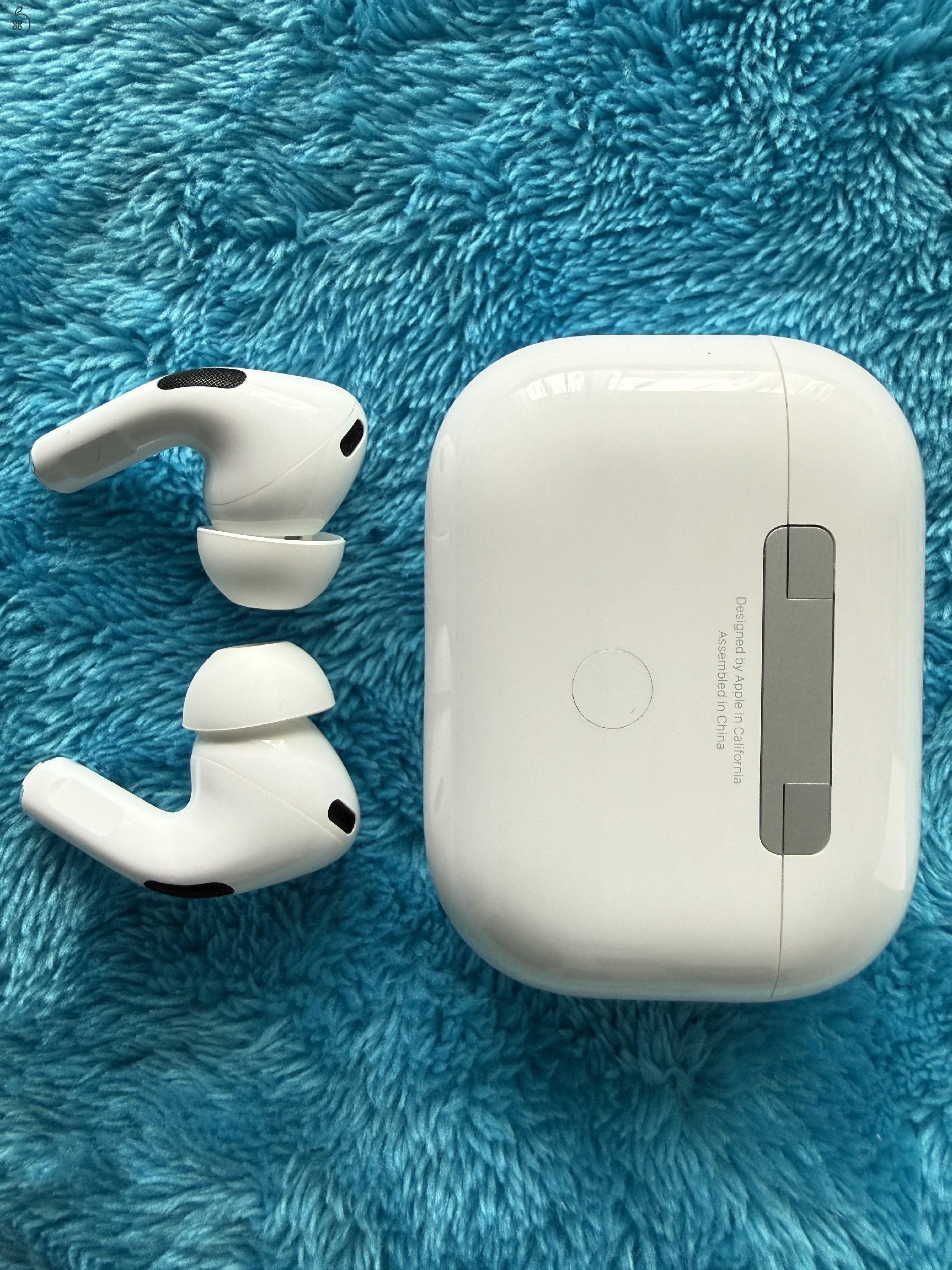 Airpods Pro 2 USB-C, Magsafe minden tartozékával 