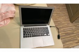 Macbook Air (2015) 13”