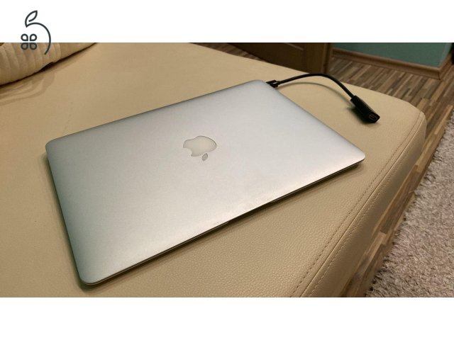 Macbook Air (2015) 13”