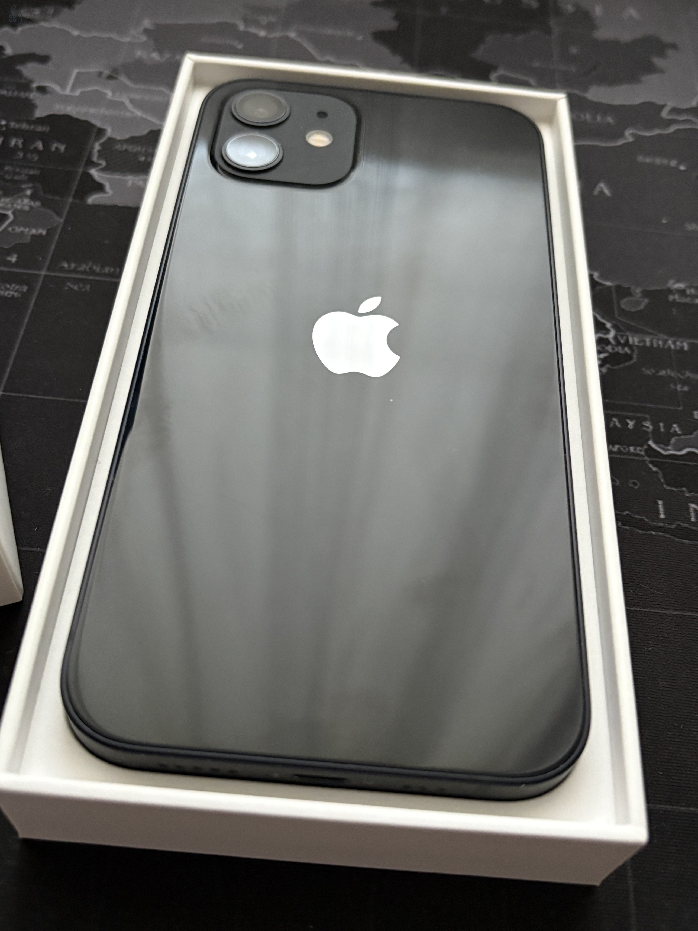 Eladó iPhone 12