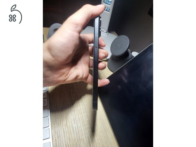 Iphone 15 plus, 128gb, újszerű, gyári tokokkal