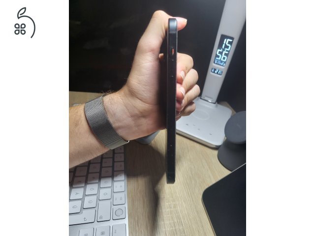 Iphone 15 plus, 128gb, újszerű, gyári tokokkal