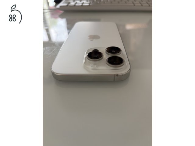 Apple iPhone 16 Pro 256GB fehér
