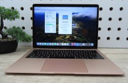 Apple MacBook Air 13” (2018, Retina) – Pehelykönnyű, megbízható mindennapokra – 8/256 – Használt, megkímélt – 82% akku (320 ciklus) – Garancia 3 hónap