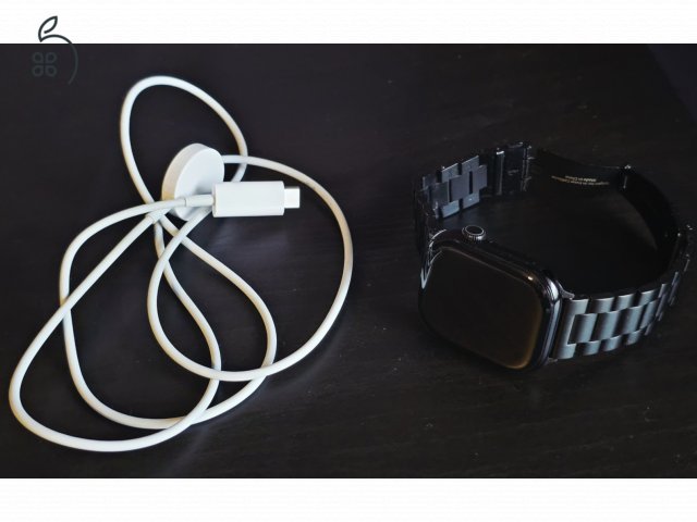 Apple Watch Series 10 - GPS + Cellular, 46 mm, Jetblack, 1 Év Gari