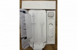 Apple Watch 8 (GPS + cellular 45 mm) Ezüst Alu Fehér